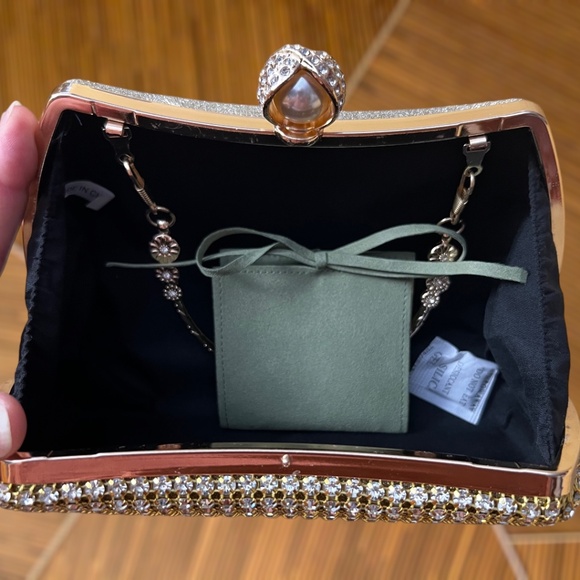 Gold Vintage Evening Bag - Picture 9 of 14